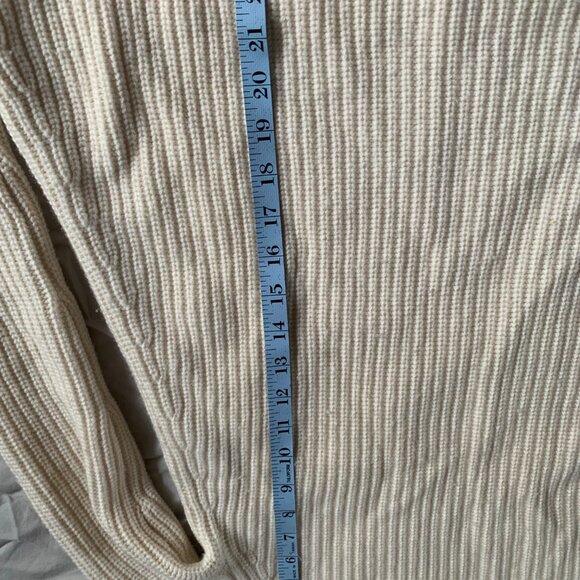 Beautiful THEORY Cashmere & Wool Blend Sweater Size Small - Picture 8 of 8